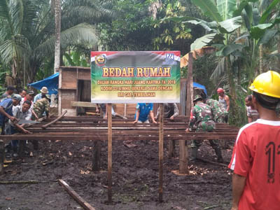 Peringati Hari Juang Kartika, Kodim 0314/Inhil Bedah Rumah Warga di Tempuling